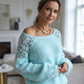 Damenpullover mit offenen Schultern und Spitze